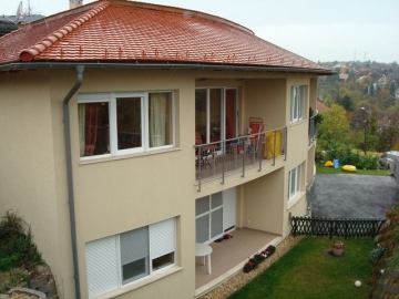 XXII. ker. Budafokon, újszerű, I. emeleti örökpanorámás lakás eladó!